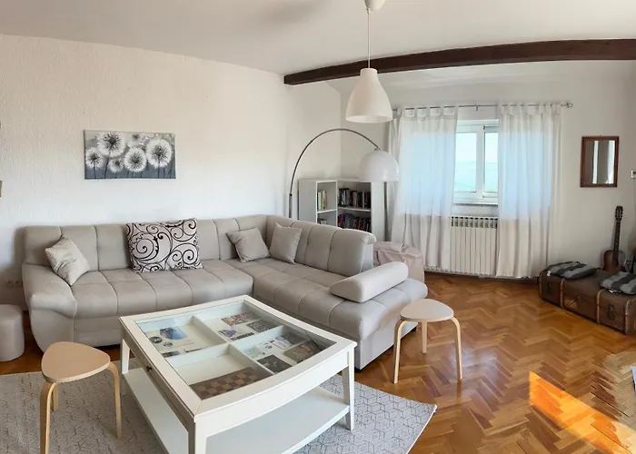 House Demaro