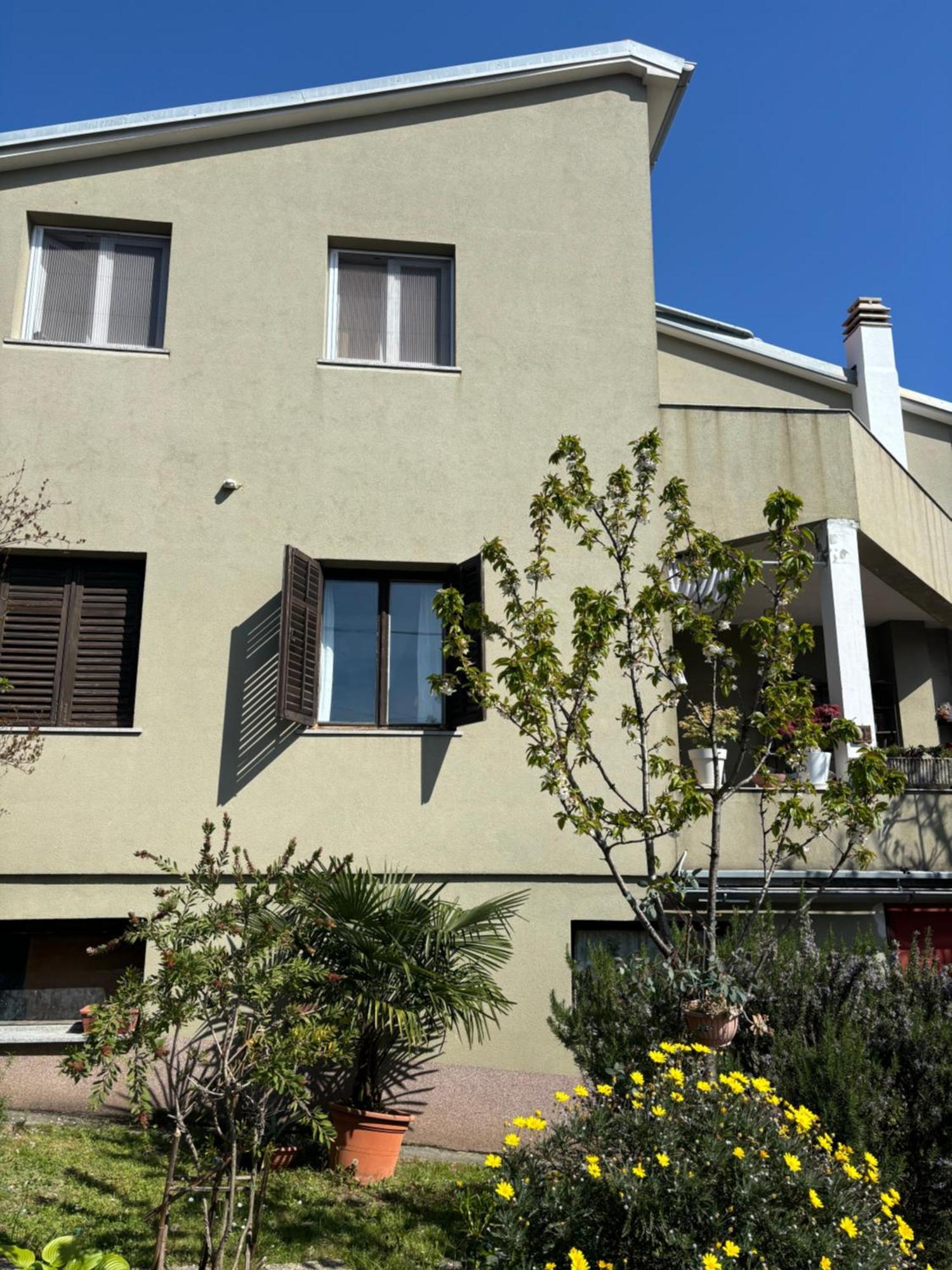 Apartament House Demaro *